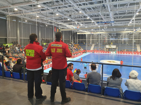 Futbol Sala apoyado por Ambulancias San José en pabellón cubierto
